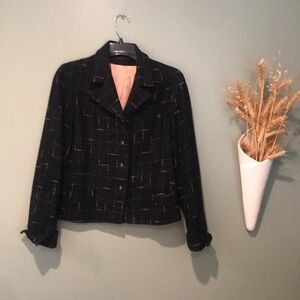Vintage 1940s Black Pink Blazer 4 Button Closure 2 Pockets Turned Up Sleeve